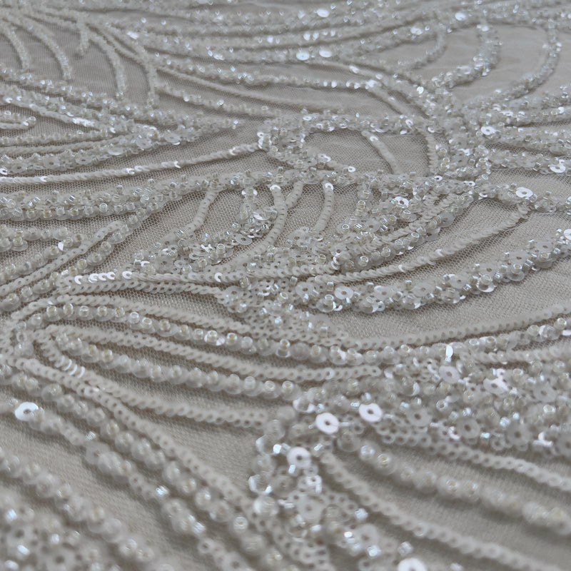 Pizzo Alta Moda perline e paillettes su tulle champagne - Diffusione Tessuti