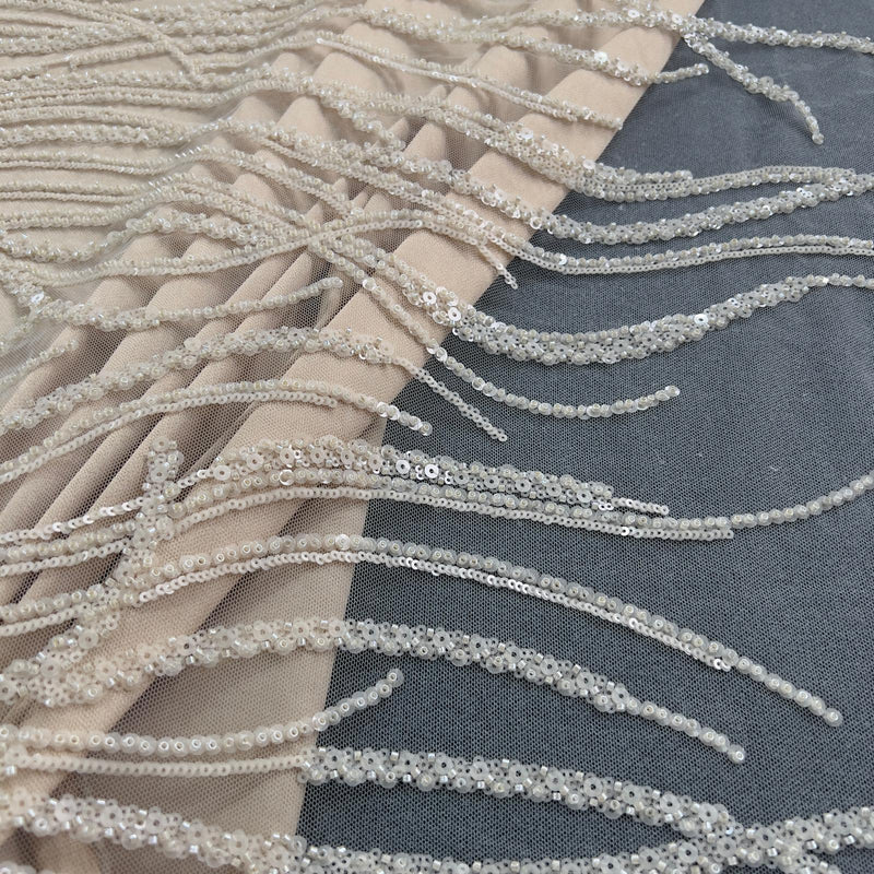 Pizzo Alta Moda perline e paillettes su tulle champagne - Diffusione Tessuti