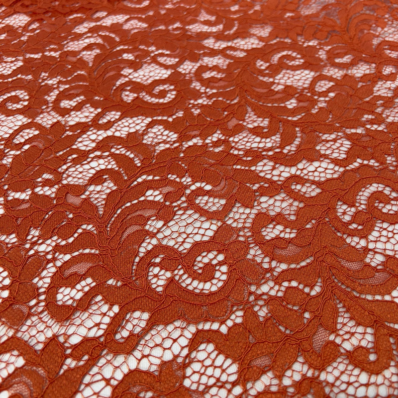 Pizzo Chantilly smerlato foliage - Diffusione Tessuti
