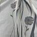 Tenda in poliestere devoré fantasia fiori e steli, altezza 300 cm, orlo piombato, disponibile in due varianti colore.