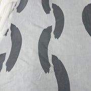 Tenda devorè in poliestere con fantasia piuma stilizzata, trasparente, altezza 290-300 cm, piombata