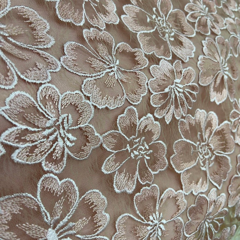 Tulle con fiori di ciliegio ricamato - Diffusione Tessuti